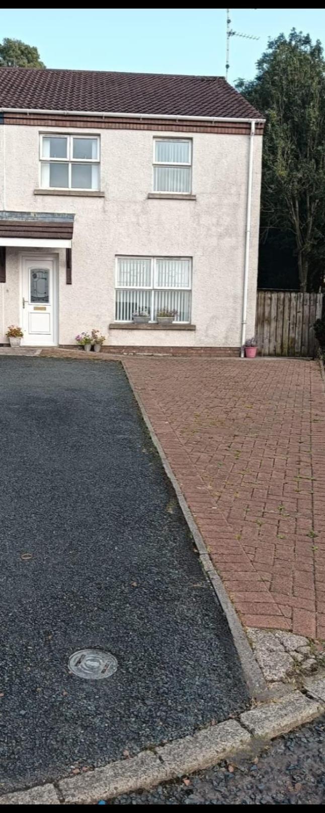 3 Bedroom House In Omagh Town With Private Parking & Garden Exterior photo